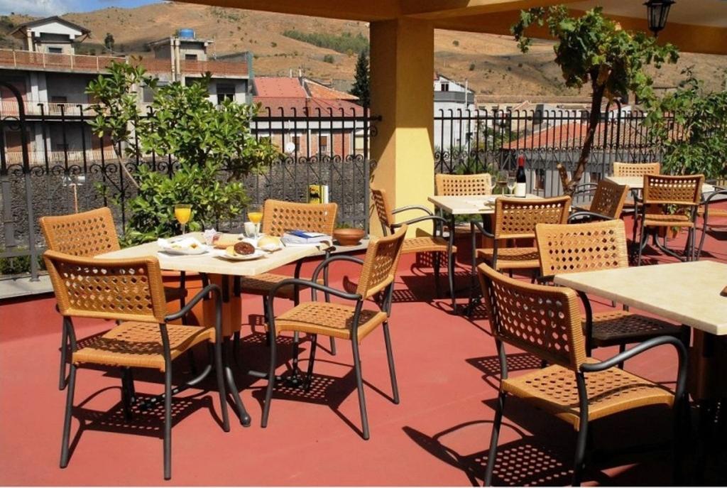 Hotel Scrivano Randazzo Exterior photo